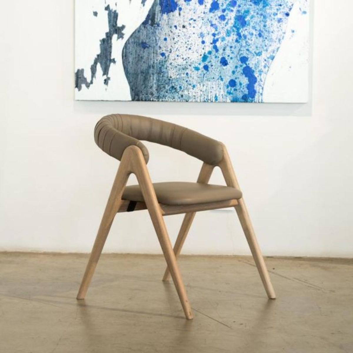 designer-furniture-split-chair-min